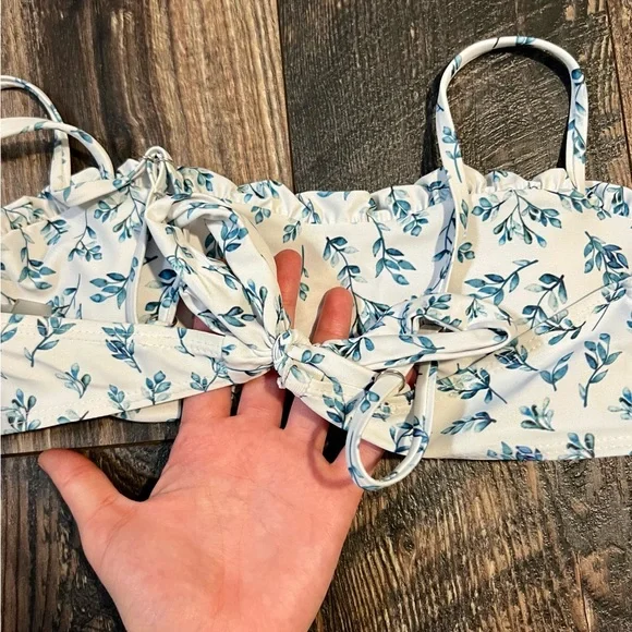 Leaf Print Bikini - Picture 5 of 7